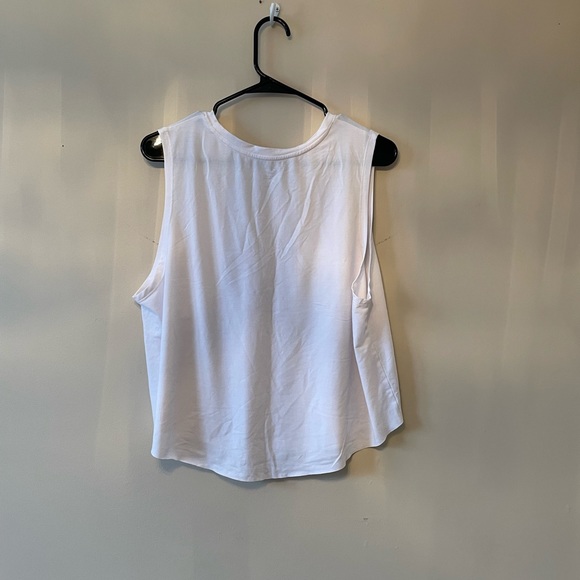 GapFit Muscle Tee - Size M - Picture 5 of 5